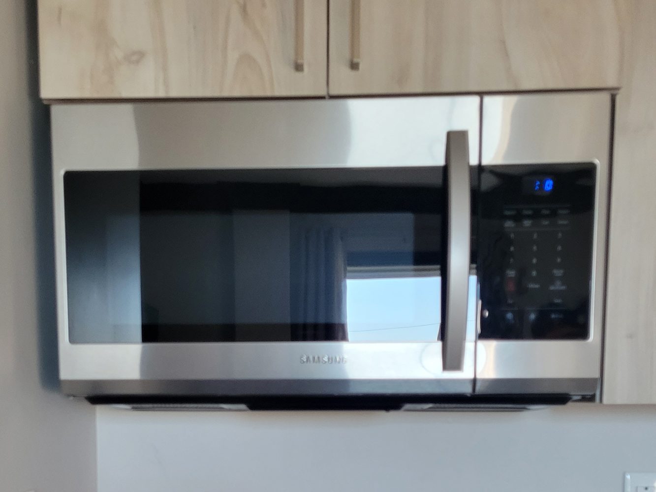 • Samsung Stainless Steel Over the Range Microwave